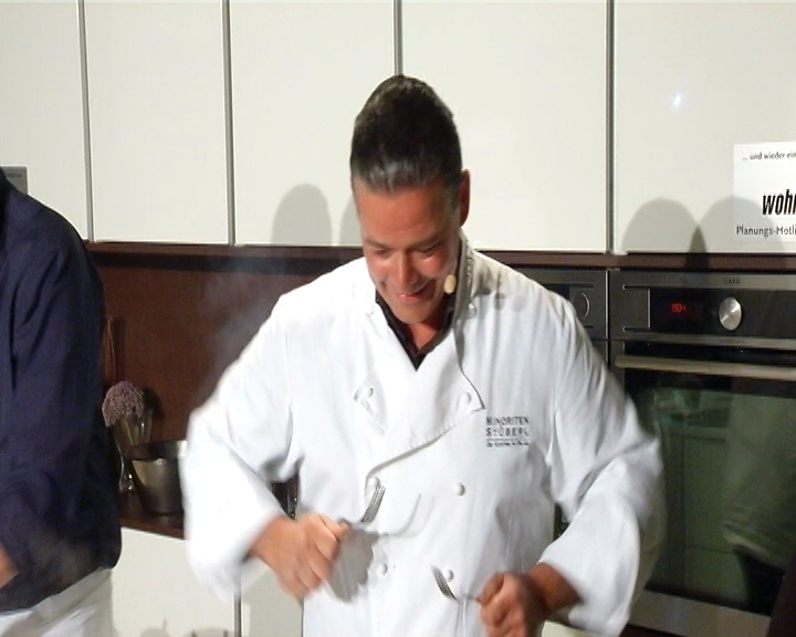 Fernsehköche Andi und Alex im Wohnpoint Küchenstudio - LT1