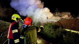 111 Bauernhof in Flammen