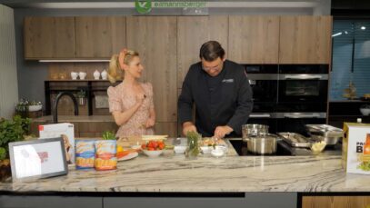 OÖ Kocht Lachs Spargel Erdbeere