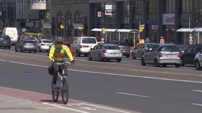 111 Nibelungenbrücke Radfahren