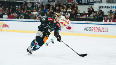 Black Wings Inside Playoffs