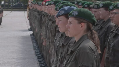 Frauen Grundwehrdienst