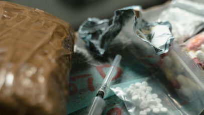 111 Polizist Drogendealer