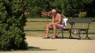 111 Oben Ohne Verbot