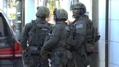 111 Anti Terror Razzien