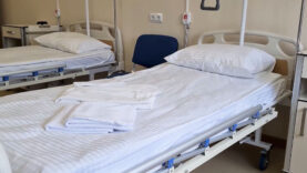 111 Krankenhausbetten