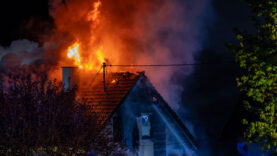 111 Haus brennt