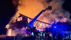 111 Bauernhof brennt