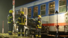 111 Auto Zug Unfall