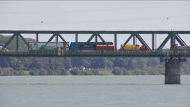 111 Donaubrücke Sperre