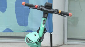 111 EScooter Christbaum