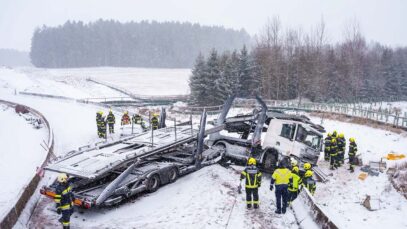 111 LKW Unfall Rainbach