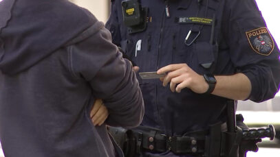 111 Rechtsextreme Straftaten