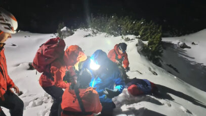 111 Schneeschuhwanderer