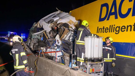 111 LKW Unfall A1 St. Valentin