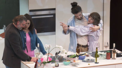 Theater Phoenix Nino