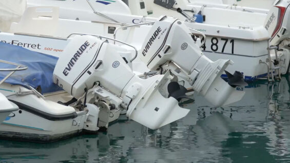 111 Motorboot