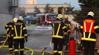 111 Wieder Hallenbrand