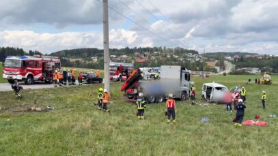 111 Unfall Bus LKW