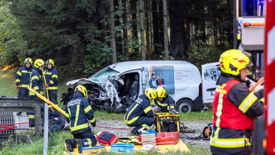 111 Unfall Niederwaldkirchen